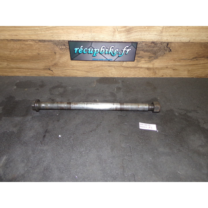 Axe roue arrière CBR-F 600 1992