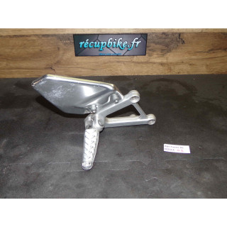 Platine repose pieds droit Aprilia Tuono 2005