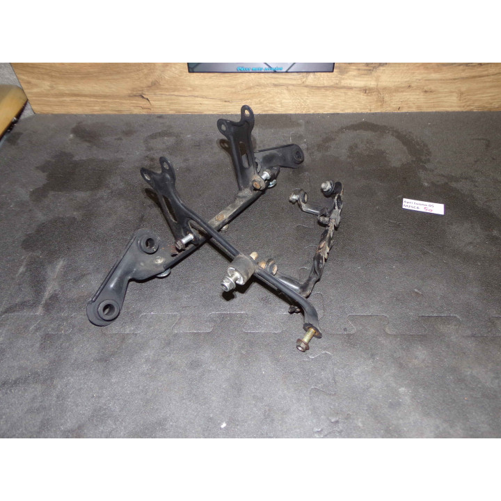 Support radiateur Aprilia Tuono 2005