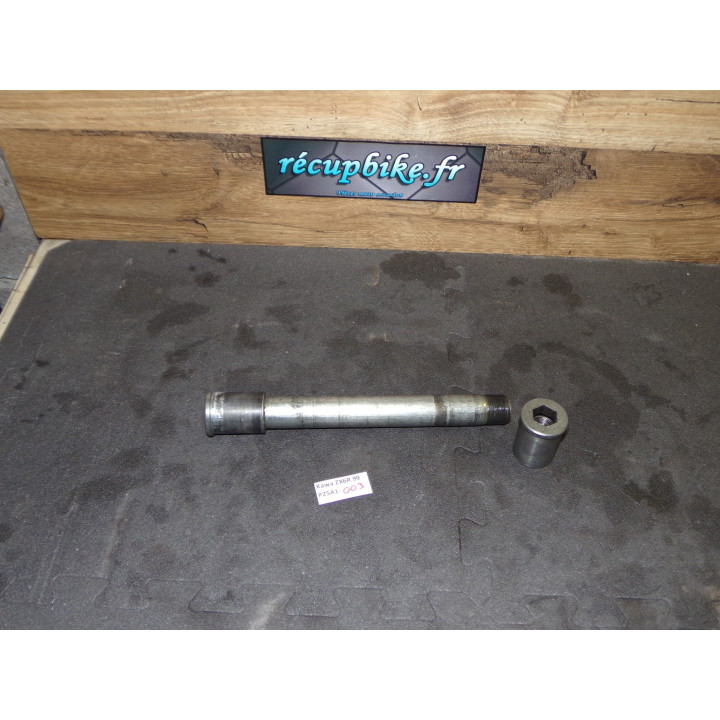 Axe roue avant Kawasaki ZX-6R 1999