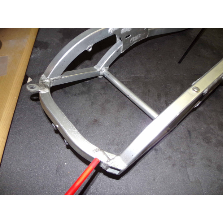 Boucle arrière Aprilia Tuono 2005