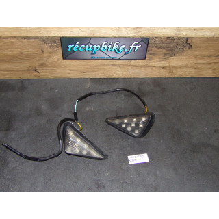 Clignotants triangle carénages Suzuki 1000 SV S 2004