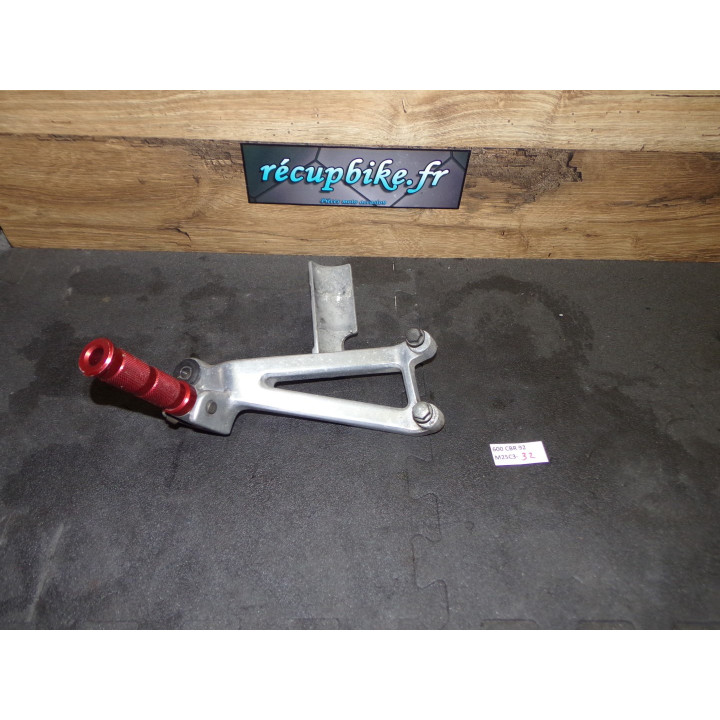 Repose pied passager droit Honda CBR-F 600 1992