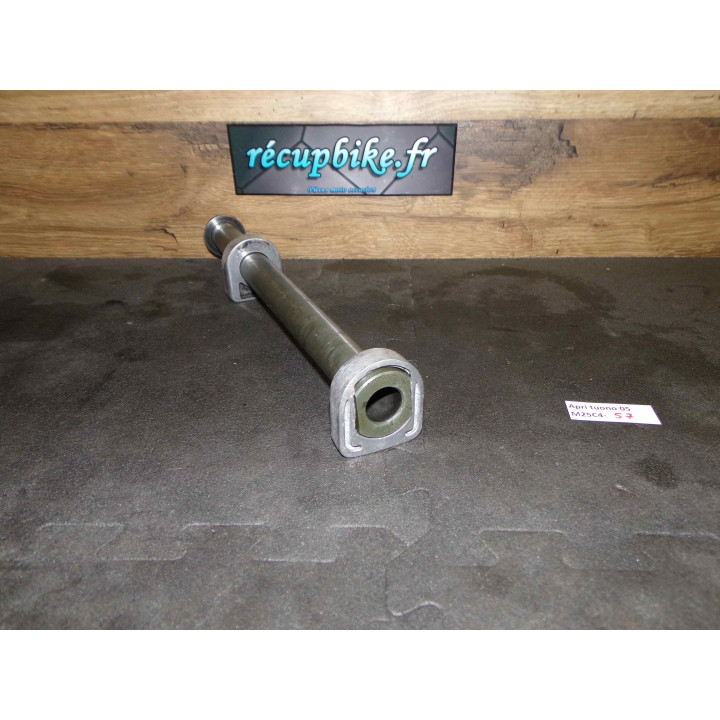 Axe roue arrière Aprilia Tuono 2005