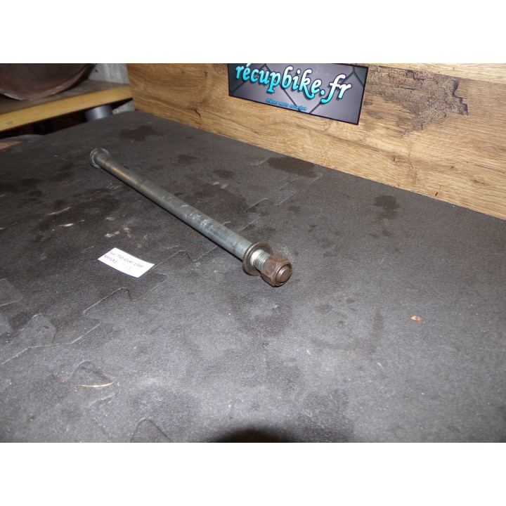 Axe roue arrière Suzuki GSX-F 750 1999