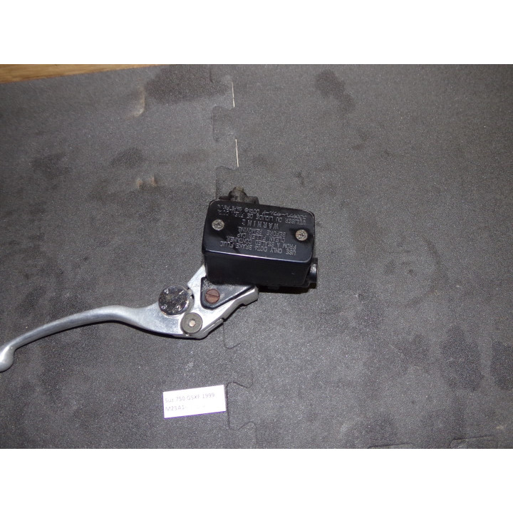Maitre cylindre frein avant Suzuki GSX-F 750 1999