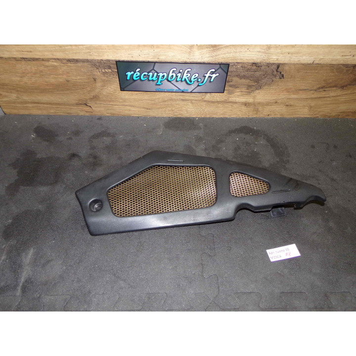 Plastique sous selle droit Aprilia Tuono 2005