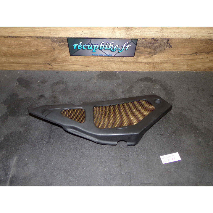 Plastique sous selle droit Aprilia Tuono 2005