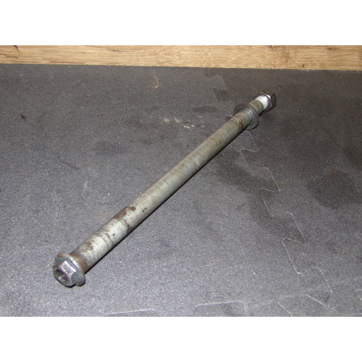 Axe de roue arrière Suzuki GSX-F 750 2003