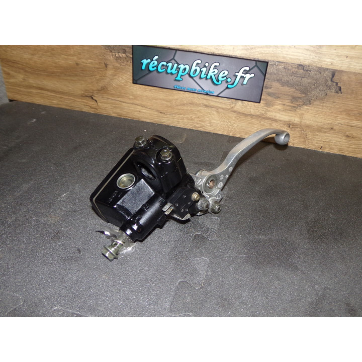 Maitre cylindre frein avant Suzuki GSX-F 750 2003