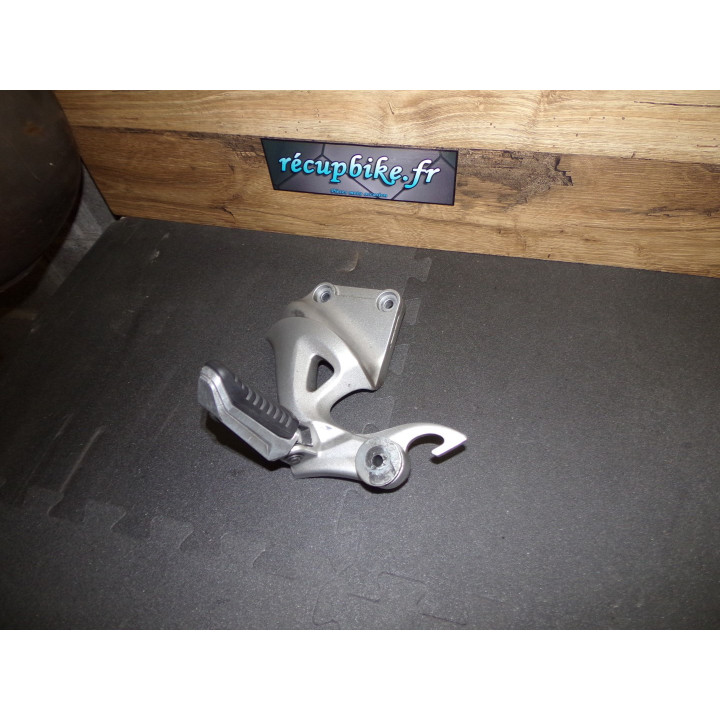 Repose pied arrière gauche Suzuki GSX-R Hayabusa 2009