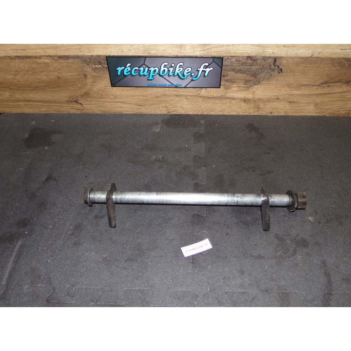 Axe de roue arrière Suzuki GSX-F 600 1995