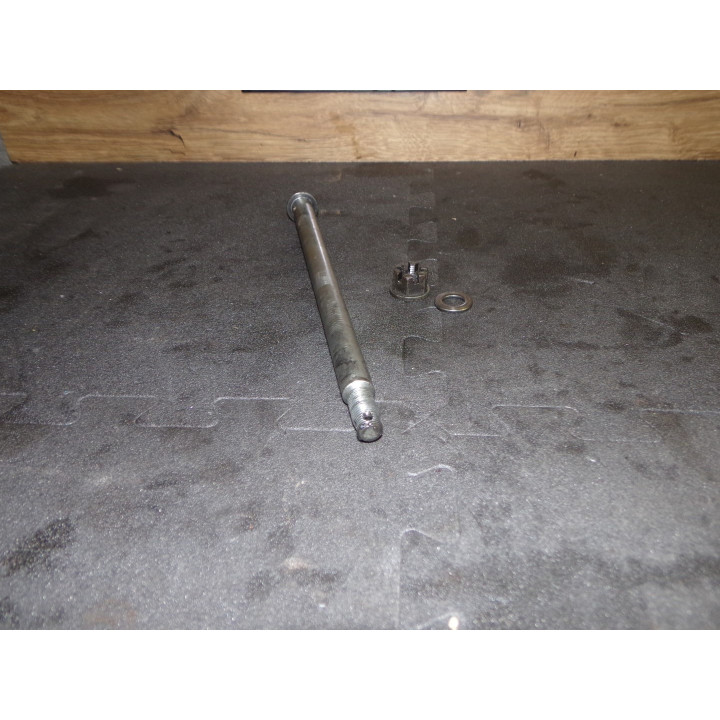 Axe de roue avant Suzuki GSX-F 600 1995