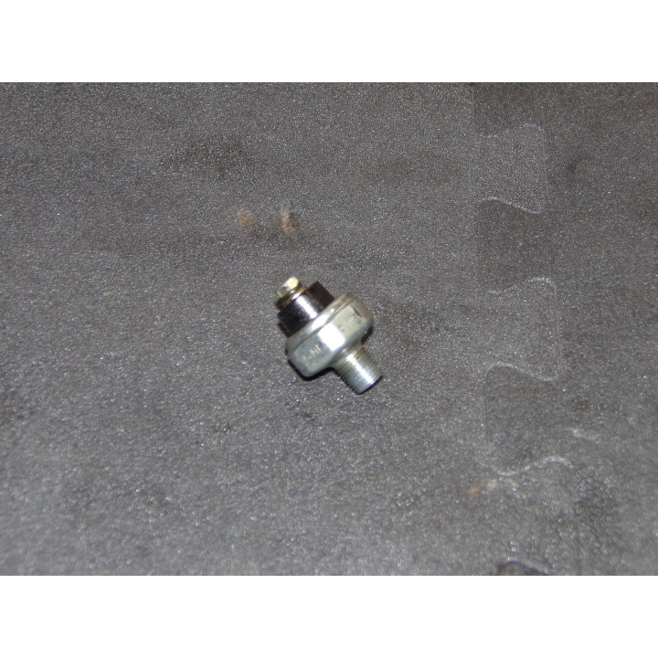 Capteur pression huile Suzuki GSX-F 600 1995