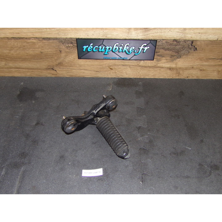 Repose pied droit Suzuki GSX-F 600 1995