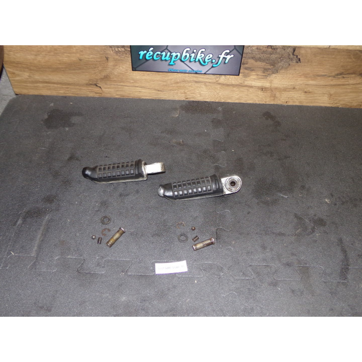 Repose pieds passager Suzuki GSX-F 600 1995