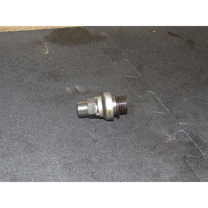 Soupape huile Suzuki GSX-F 600 1995