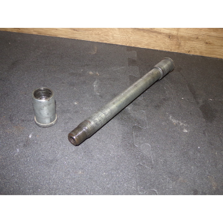 Axe roue avant Kawasaki ZZR 1100 1993