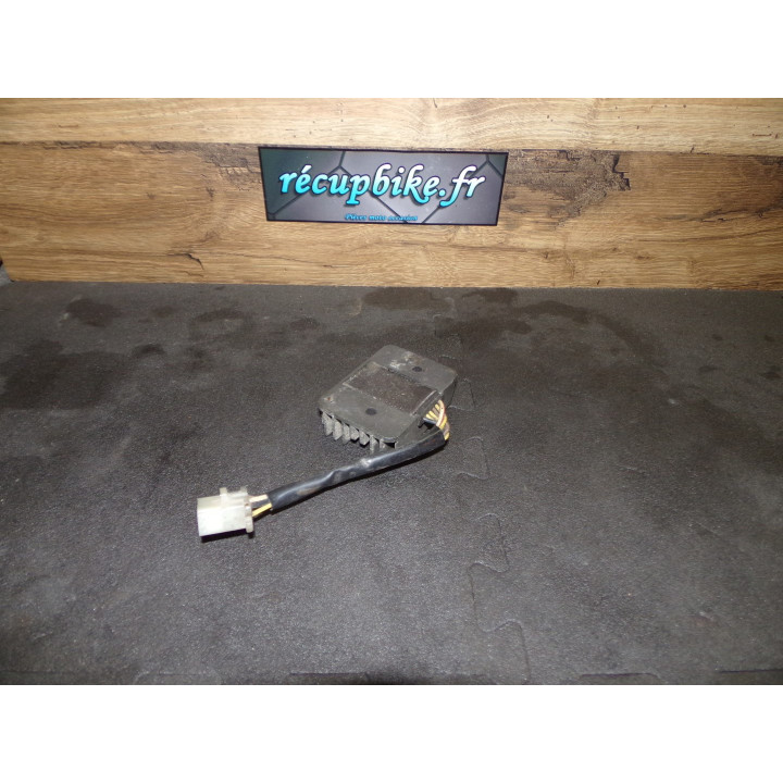 Régulateur charge Kawasaki GPZ 500