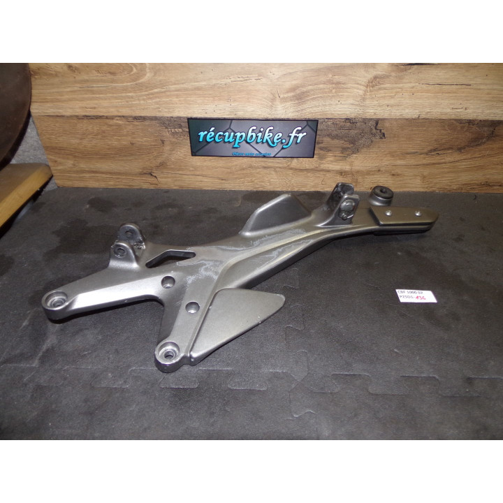 Platine droite Honda CBF 1000 2007