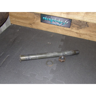 Axe roue arrière Yamaha YZF-R 600 2002