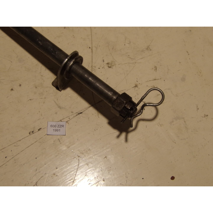 Axe roue arrière Kawasaki ZZR 600 1992