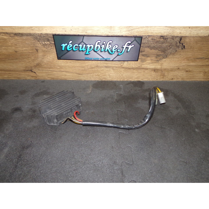 Régulateur charge Suzuki 500 GS 1996