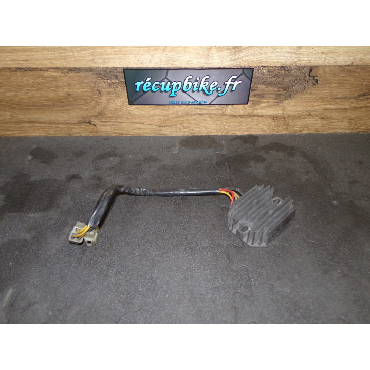 Régulateur charge Suzuki 500 GS 1996