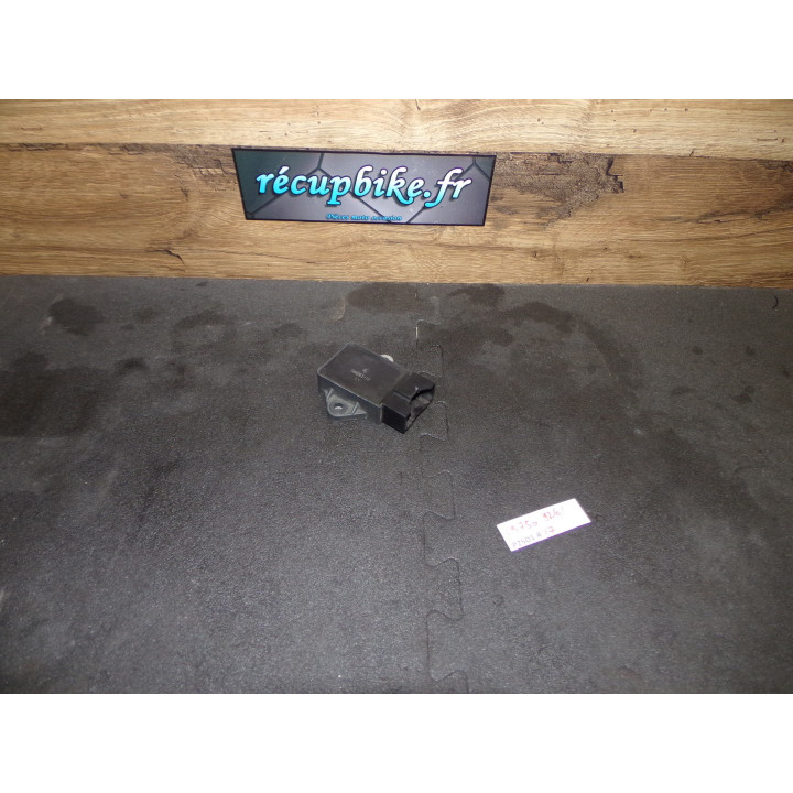 Régulateur charge Honda CB 750 1993