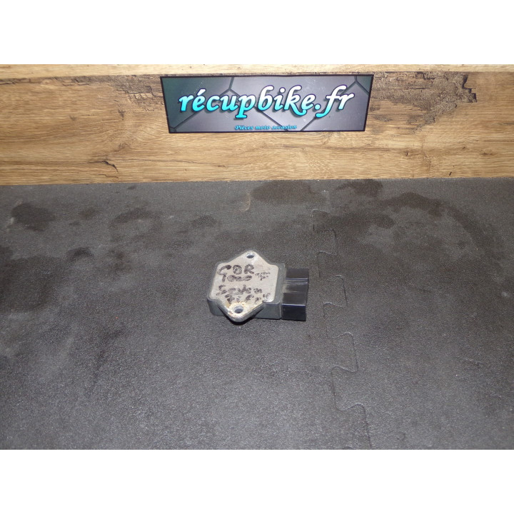 Régulateur charge Honda CB 750 1993