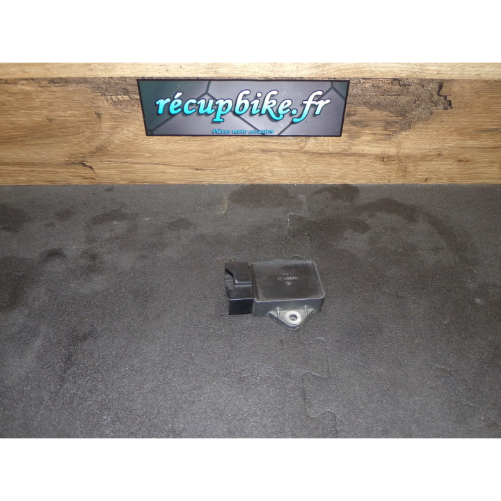 Régulateur charge Honda CB 750 1993