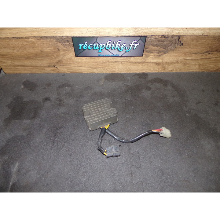 Régulateur charge Suzuki DR 350 95