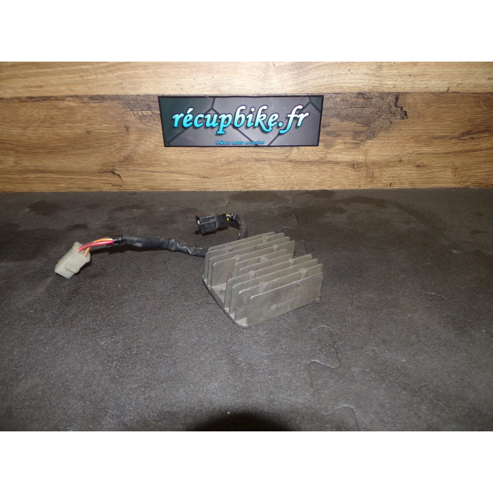 Régulateur charge Suzuki DR 350 95