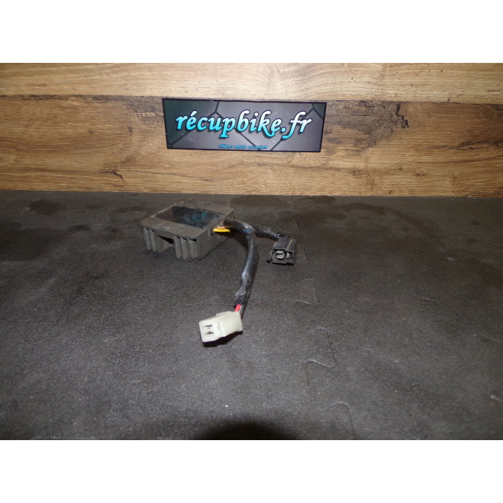 Régulateur charge Suzuki DR 350 95
