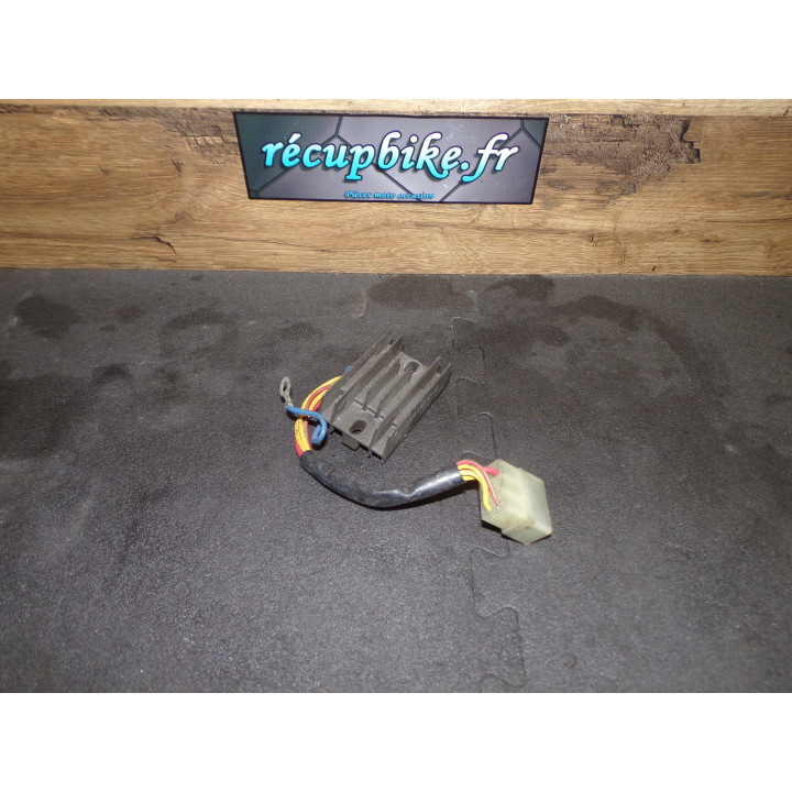 Régulateur charge Aprilia Pégaso 650 1996