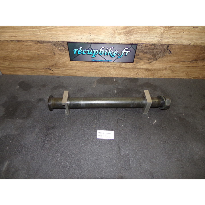 Axe roue arrière Yamaha YZF-R1 2000