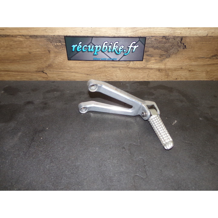 Repose pied passager gauche Yamaha YZF-R1 2000