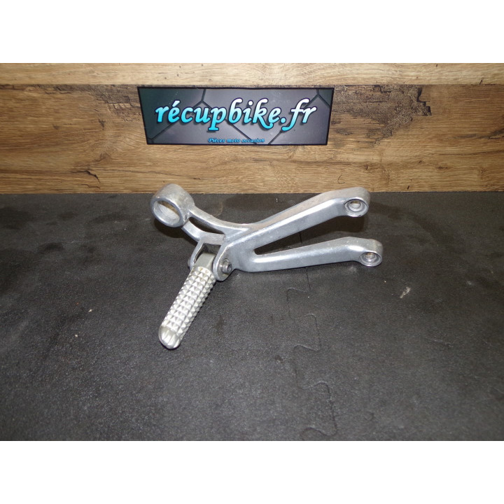 Repose pied passager droit Yamaha YZF-R1 2000