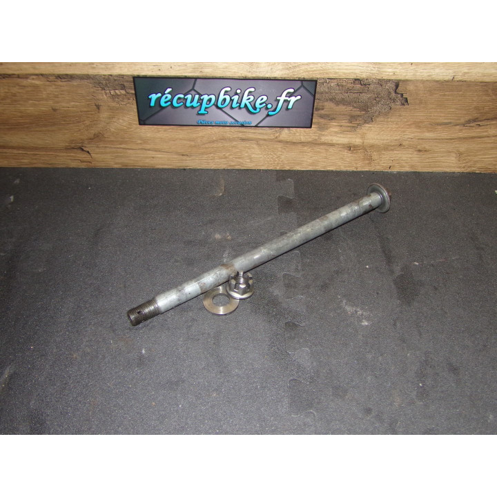 Axe de roue arrière Yamaha FZ 1987
