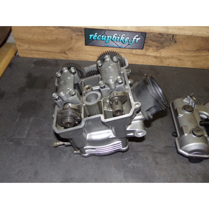 Culasse arrière complète Suzuki 1000 SV S 2004