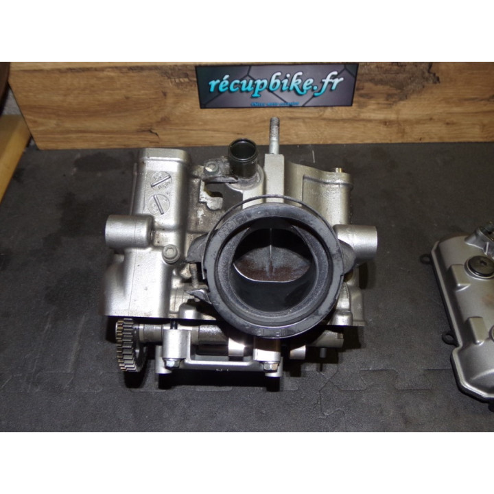 Culasse arrière complète Suzuki 1000 SV S 2004