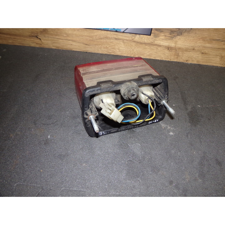 Feu arrière Yamaha FZ 1987