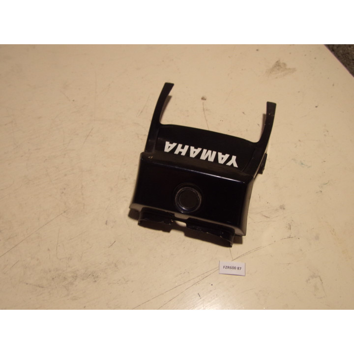 Jonction coque arrière Yamaha FZ 1987