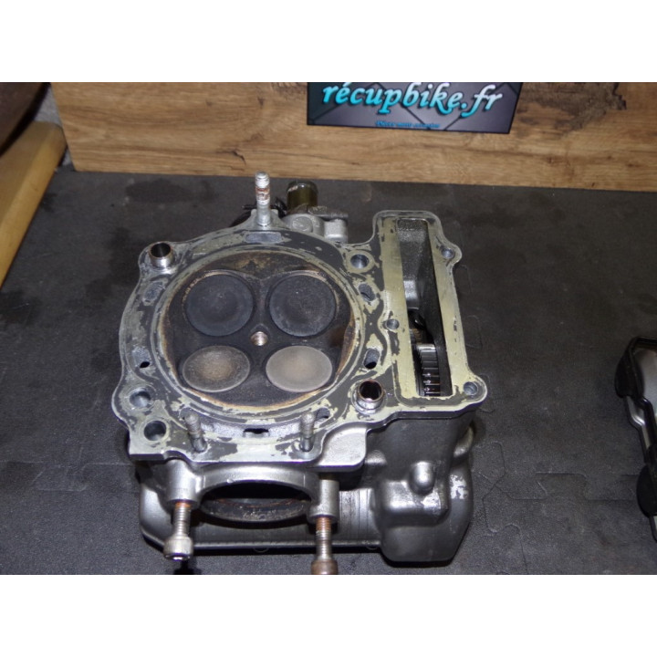 Culasse arrière complète Suzuki 1000 SV S 2004