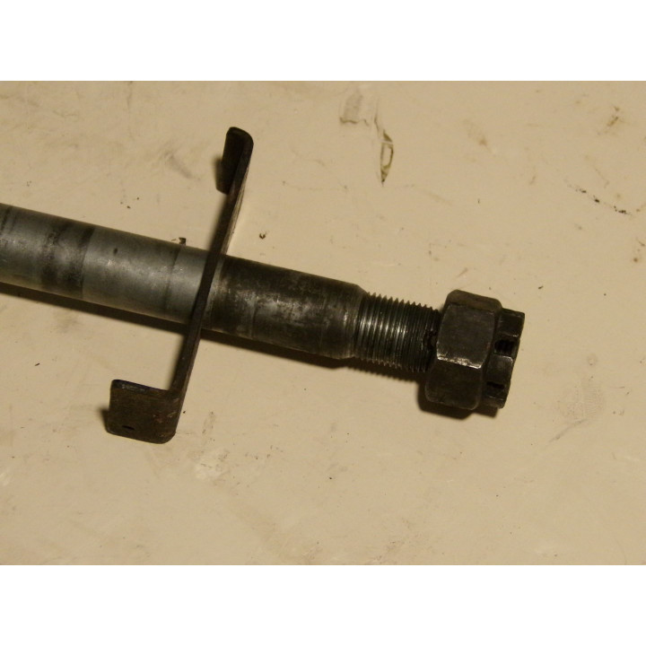 Axe roue arrière Kawasaki ZR-7 2003