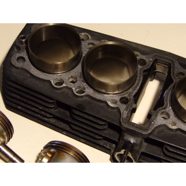 Cylindre pistons Kawasaki ZR-7 2000