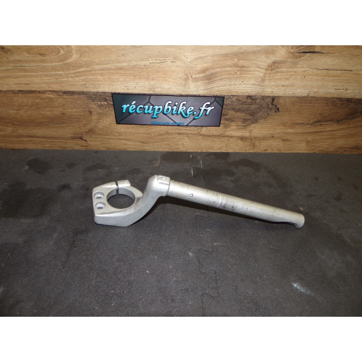 Demi guidon droit Triumph 1050 ST 2005