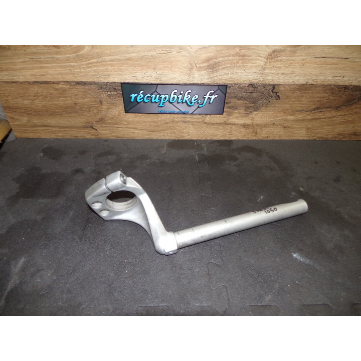Demi guidon droit Triumph 1050 ST 2005