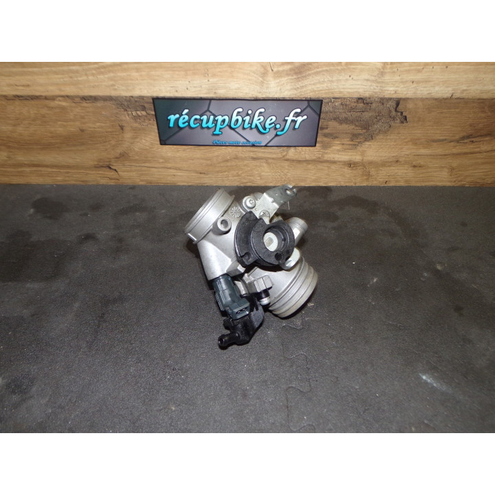Boitier papillon  injecteur BMW F 650 GS 2000
