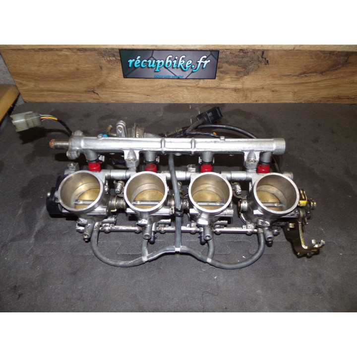 Boitier papillon injecteur occasion Suzuki 750 GSX-R 2001